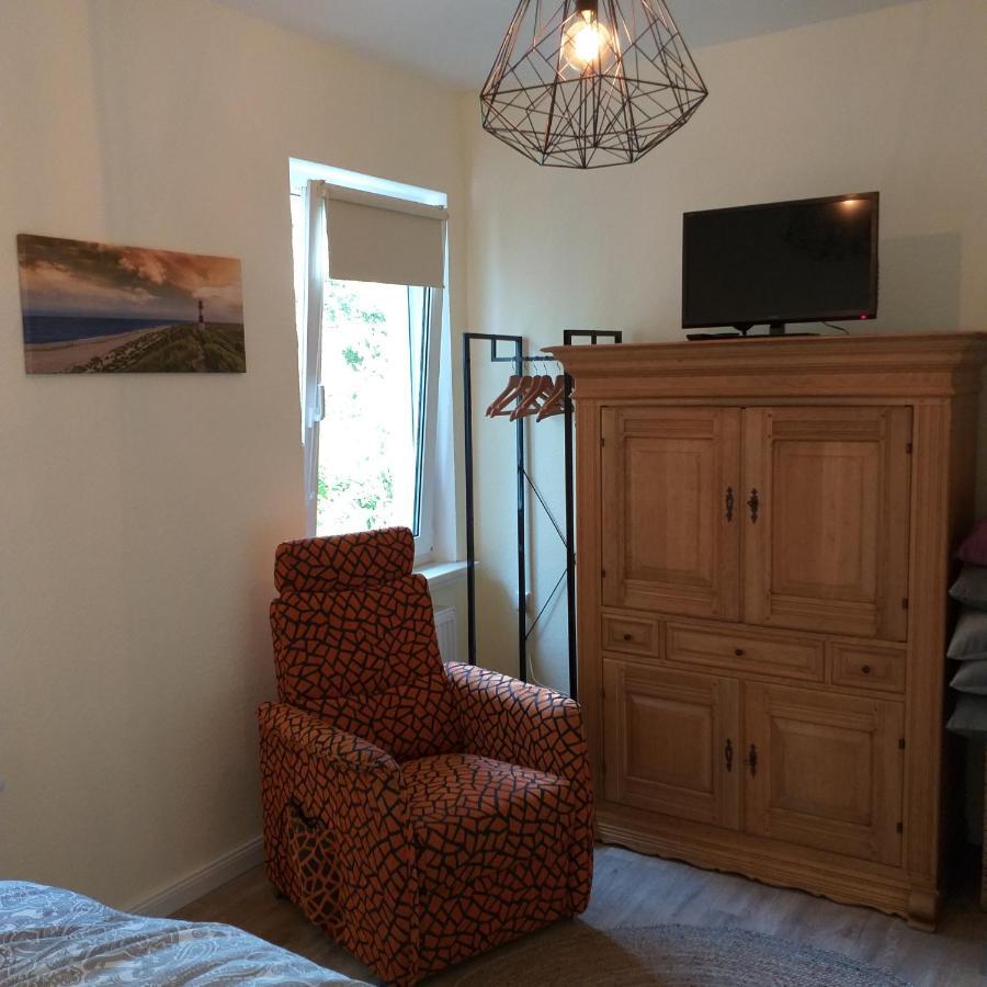 Friesenauster - Grosse Ferienwohnung Fuer Bis Zu 6 Personen Jever Extérieur photo